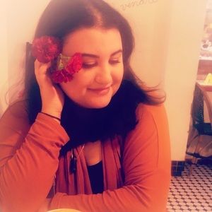 Meet your Posher, Solmaz